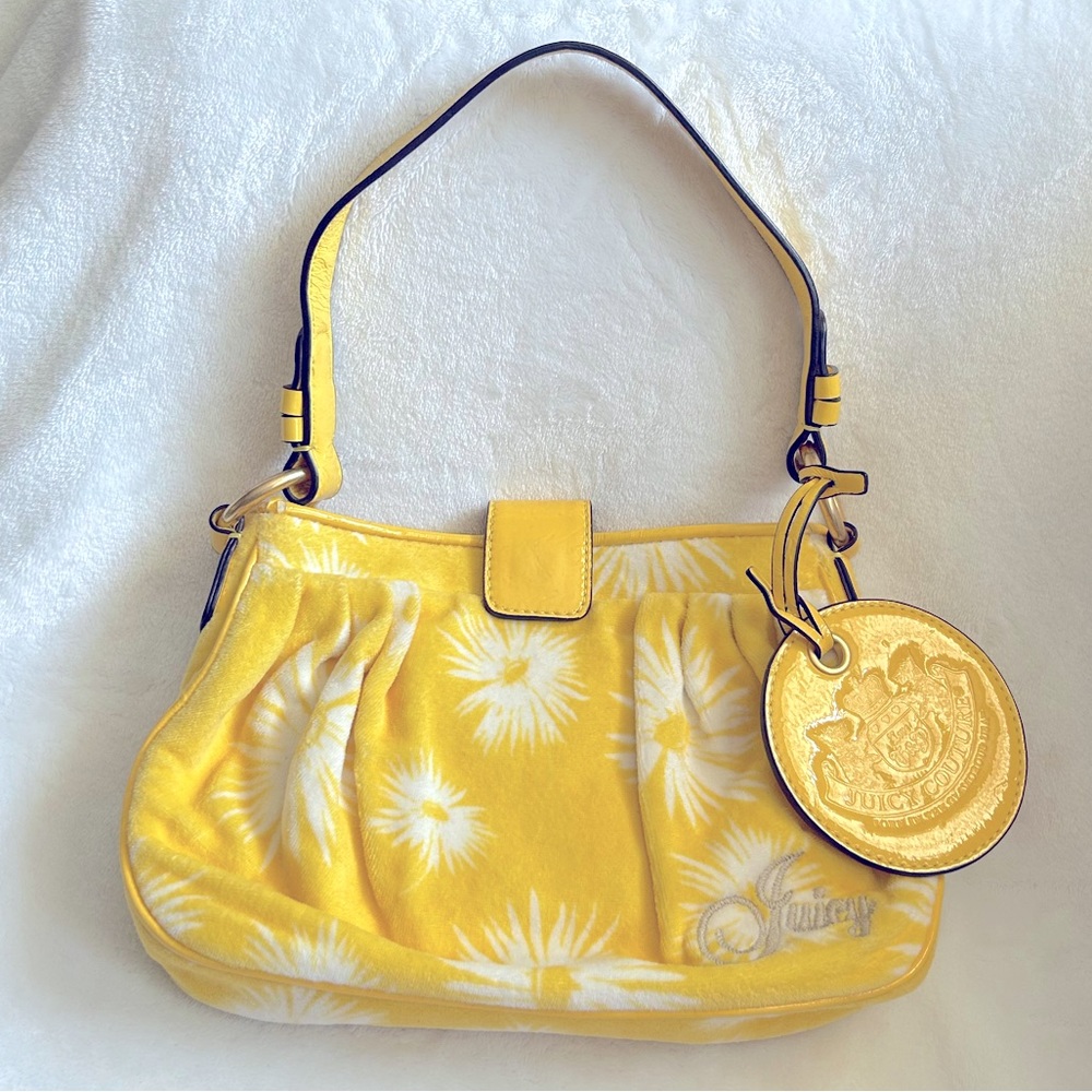 Juicy Couture Y2K terrycloth shoulder bag, yellow w/ white flowers 💛